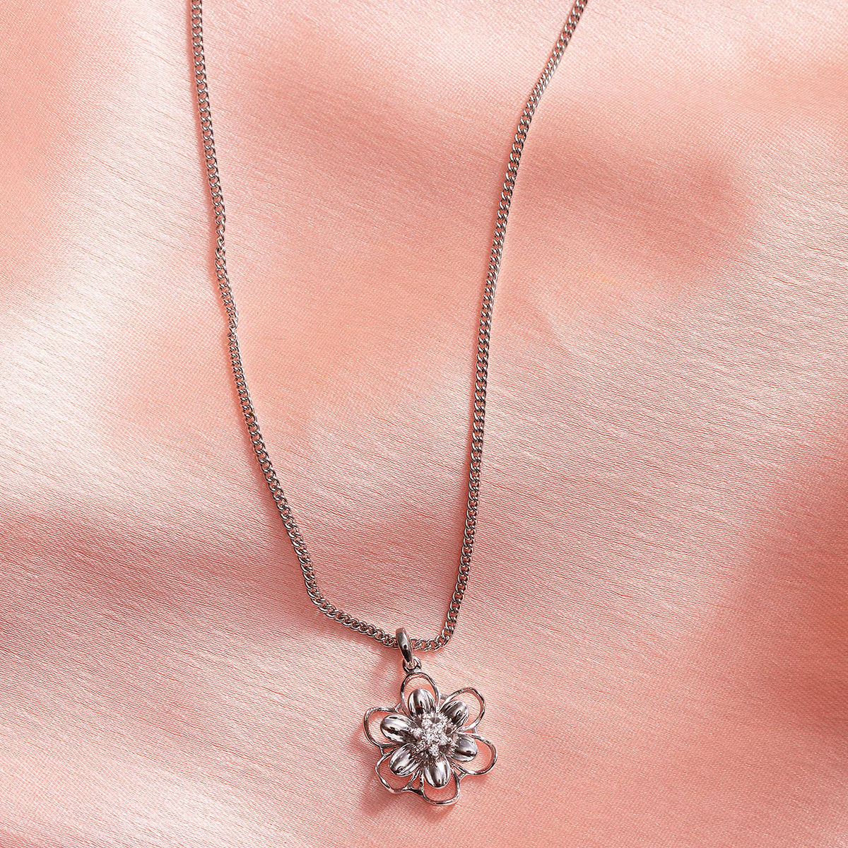 Puawānanga Flower Silver Necklace | pendant necklace | nz jewellery |  Redmanuka