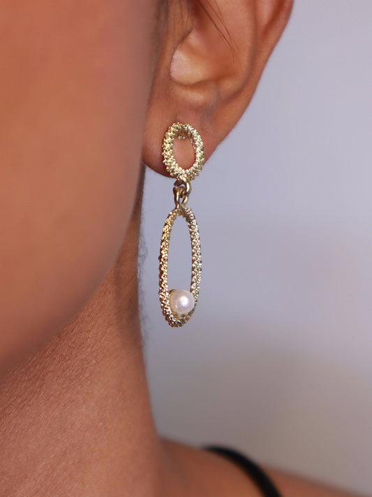 Trendy Pearl Dangler Earring