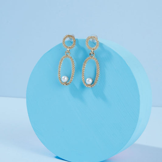 Pipa Bella by Nykaa Fashion Trendy Pearl Dangler Earring