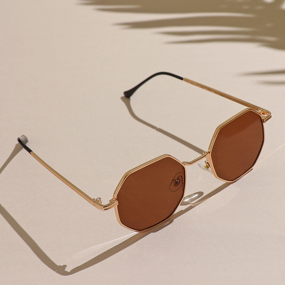 Artsy Aviator Gold Sunglass