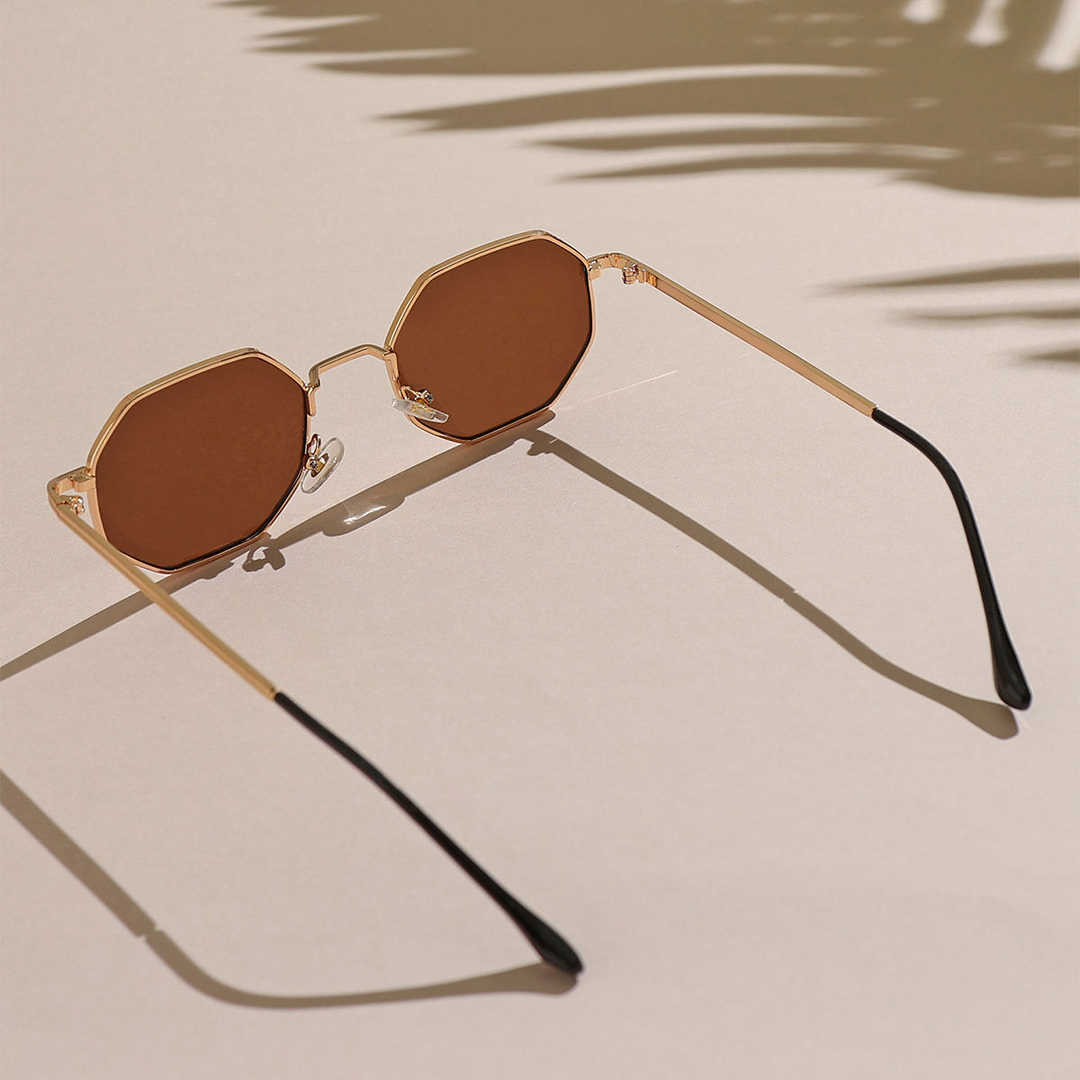 Artsy Aviator Gold Sunglass